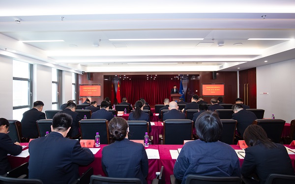 半岛公司官方网站入口召开党委理论学习中心组（扩大）三月学习会暨党支部书记述职评议会