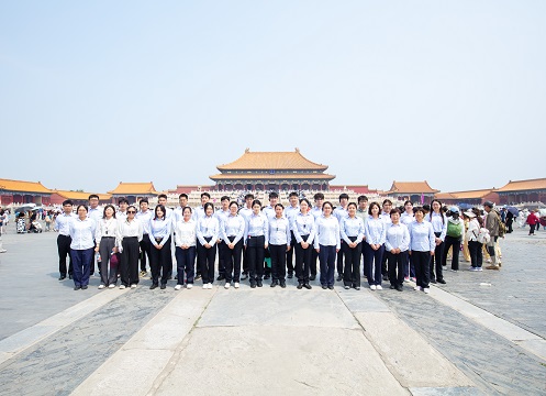 半岛公司官方网站入口组织开展走进故宫博物院活动